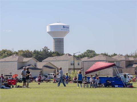 Tiny photo for 1518 Rochester Street, Bryan, TX 77803 (MLS # 25010602)