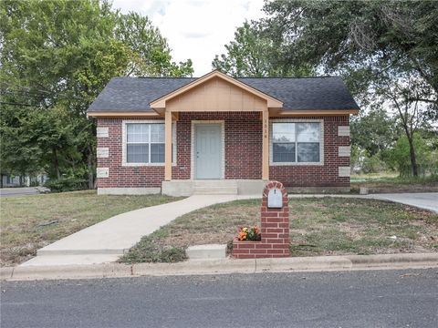 Photo of 1518 Rochester Street, Bryan, TX 77803 (MLS # 25010602)