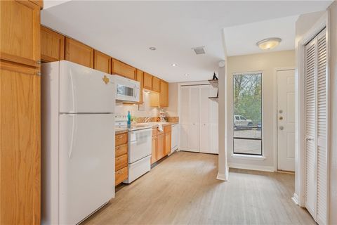 Tiny photo for 4345 Carter Creek #17 Parkway, Bryan, TX 77802 (MLS # 25013166)