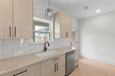 Tiny photo for 4018 Etonbury Avenue, College Station, TX 77845 (MLS # 25011046)