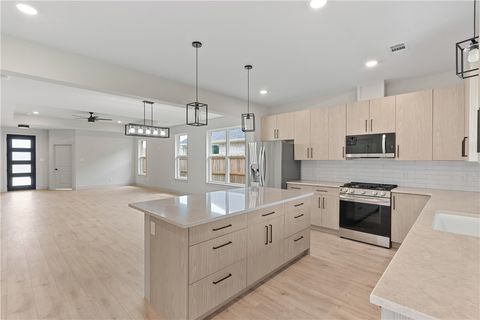 Tiny photo for 4018 Etonbury Avenue, College Station, TX 77845 (MLS # 25011046)