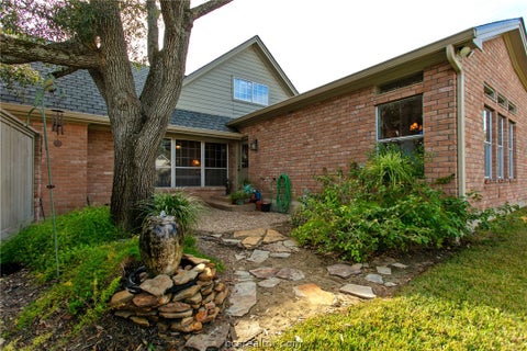 Tiny photo for 1506 E 31st Street, Bryan, TX 77802 (MLS # 26012821)
