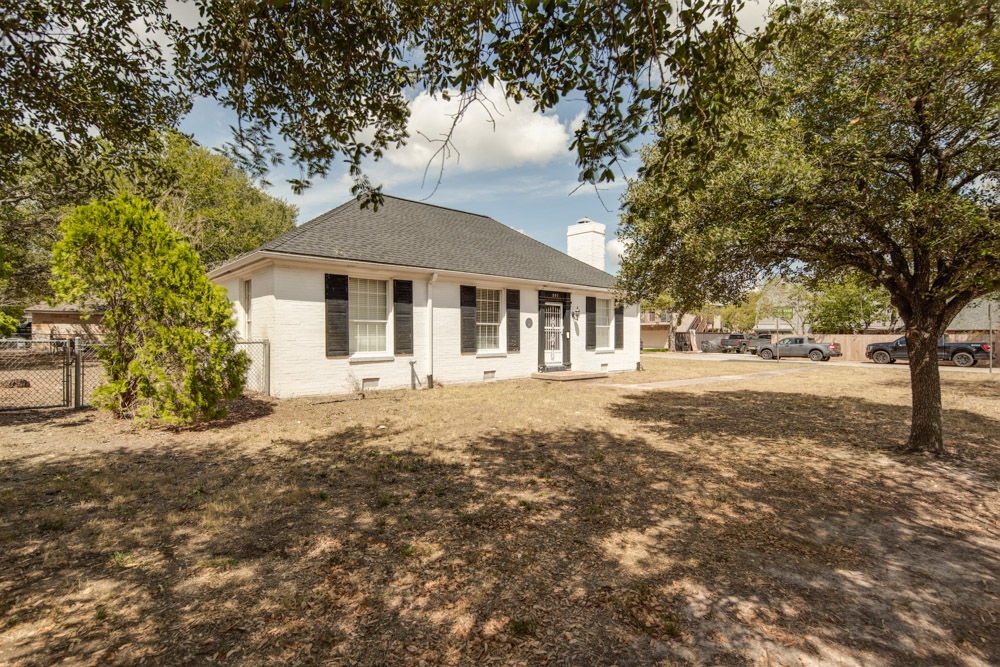 Photo of 501 Kerry Street, College Station, TX 77840 (MLS # 26011811)