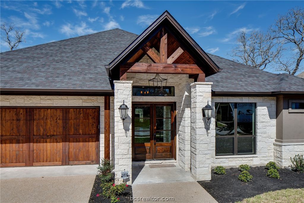 Photo of 3211 Pinyon Creek Drive, Bryan, TX 77807 (MLS # 26003464)