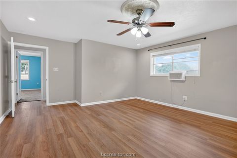 Tiny photo for 3501 Cavitt Avenue, Bryan, TX 77801 (MLS # 26005793)