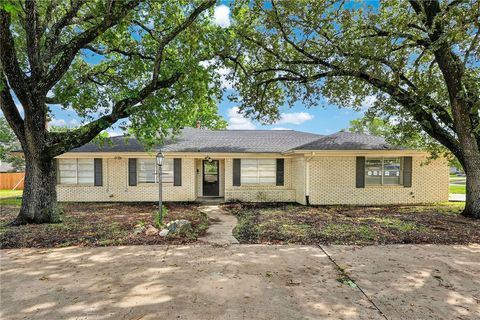 Tiny photo for 3501 Cavitt Avenue, Bryan, TX 77801 (MLS # 26005793)