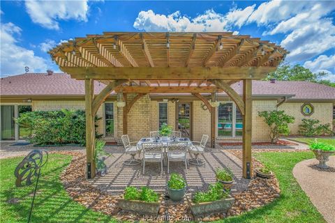 Tiny photo for 2401 Briar Oaks Drive, Bryan, TX 77802 (MLS # 26006741)