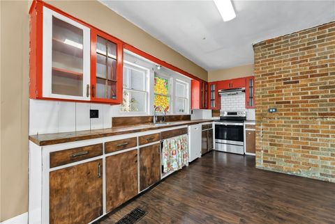 Tiny photo for 800 S Ennis Street, Bryan, TX 77803 (MLS # 25012383)