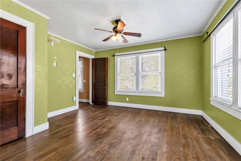 Tiny photo for 800 S Ennis Street, Bryan, TX 77803 (MLS # 25012383)