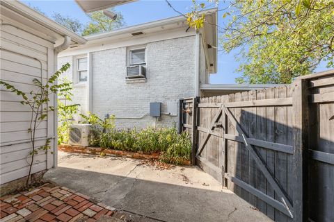 Tiny photo for 800 S Ennis Street, Bryan, TX 77803 (MLS # 25012383)