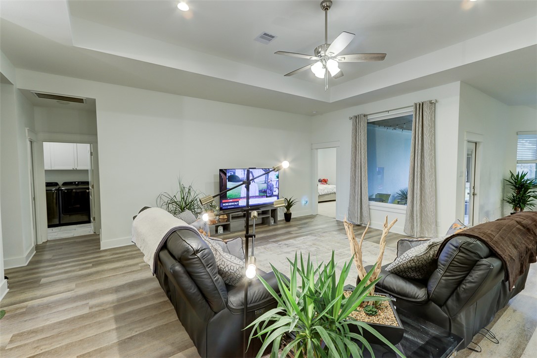 College Station, Texas 77845, United States, 3 Bedrooms Bedrooms, ,2 BathroomsBathrooms,Residential,Active,5816