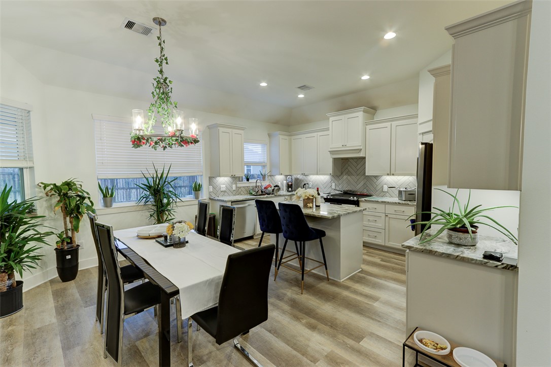 College Station, Texas 77845, United States, 3 Bedrooms Bedrooms, ,2 BathroomsBathrooms,Residential,Active,5816