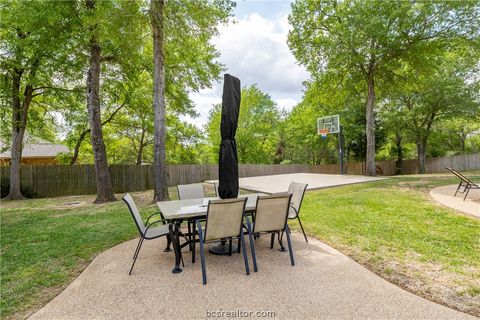 Tiny photo for 2005 Old May Court, College Station, TX 77845 (MLS # 26003883)