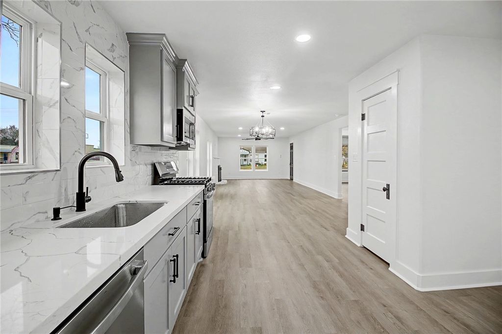 Photo of 902 Post Oak Street, Hearne, TX 77859 (MLS # 26004122)