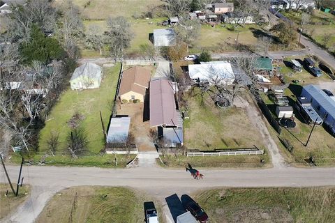 Tiny photo for 404 Wilson Street N, Madisonville, TX 77864 (MLS # 26001617)