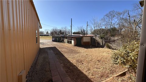 Tiny photo for 404 Wilson Street N, Madisonville, TX 77864 (MLS # 26001617)