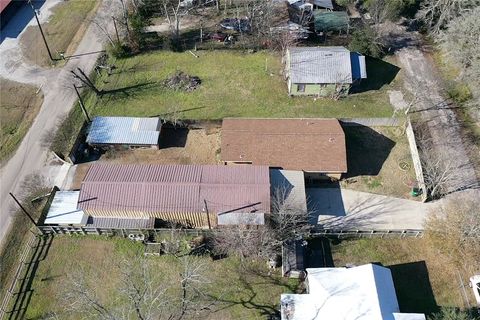 Tiny photo for 404 Wilson Street N, Madisonville, TX 77864 (MLS # 26001617)
