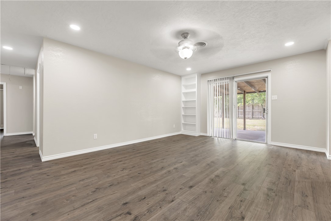 College Station, Texas 77840, United States, 4 Bedrooms Bedrooms, ,2 BathroomsBathrooms,Residential,Active,204471