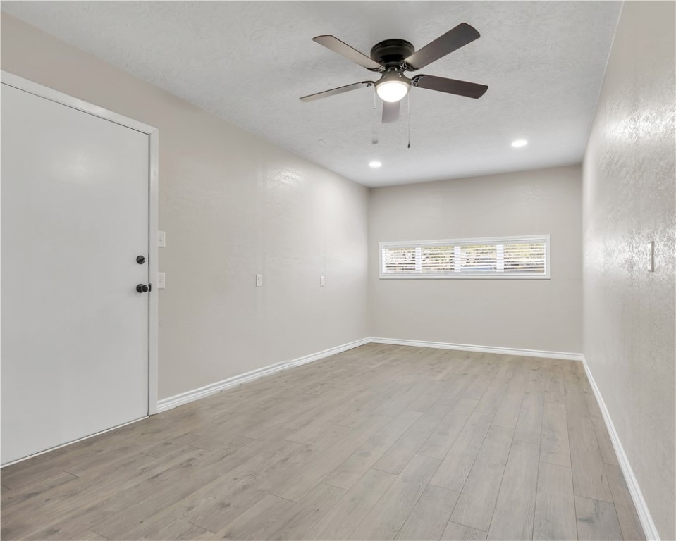 College Station, Texas 77840, United States, 4 Bedrooms Bedrooms, ,2 BathroomsBathrooms,Residential,Active,204471