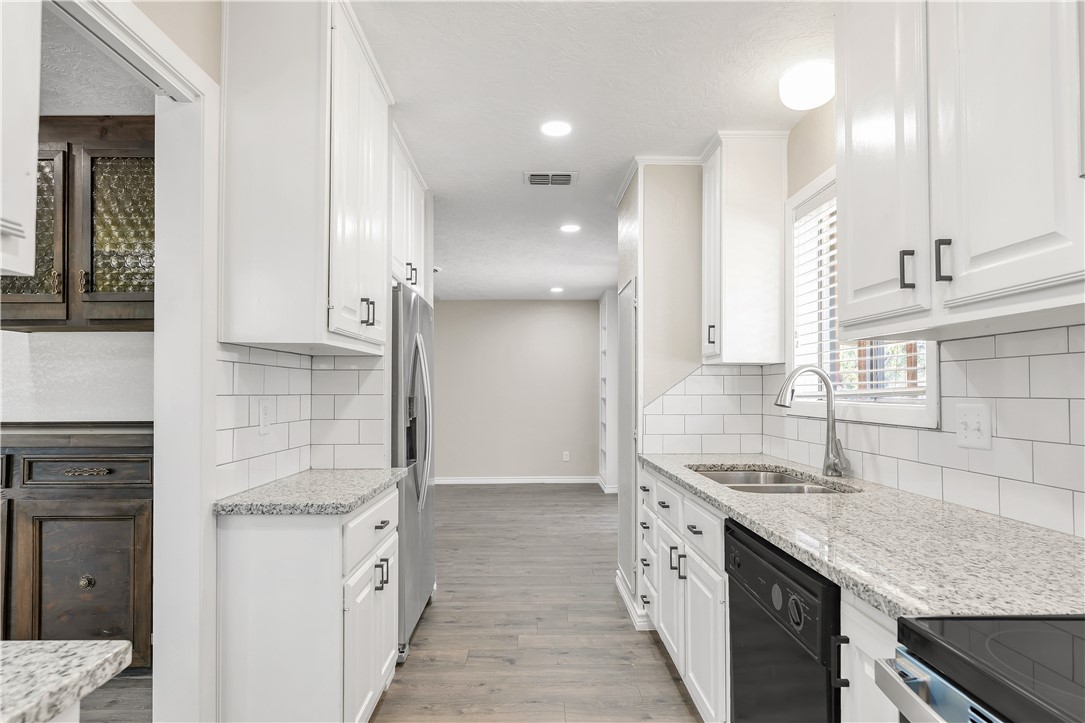 College Station, Texas 77840, United States, 4 Bedrooms Bedrooms, ,2 BathroomsBathrooms,Residential,Active,204471