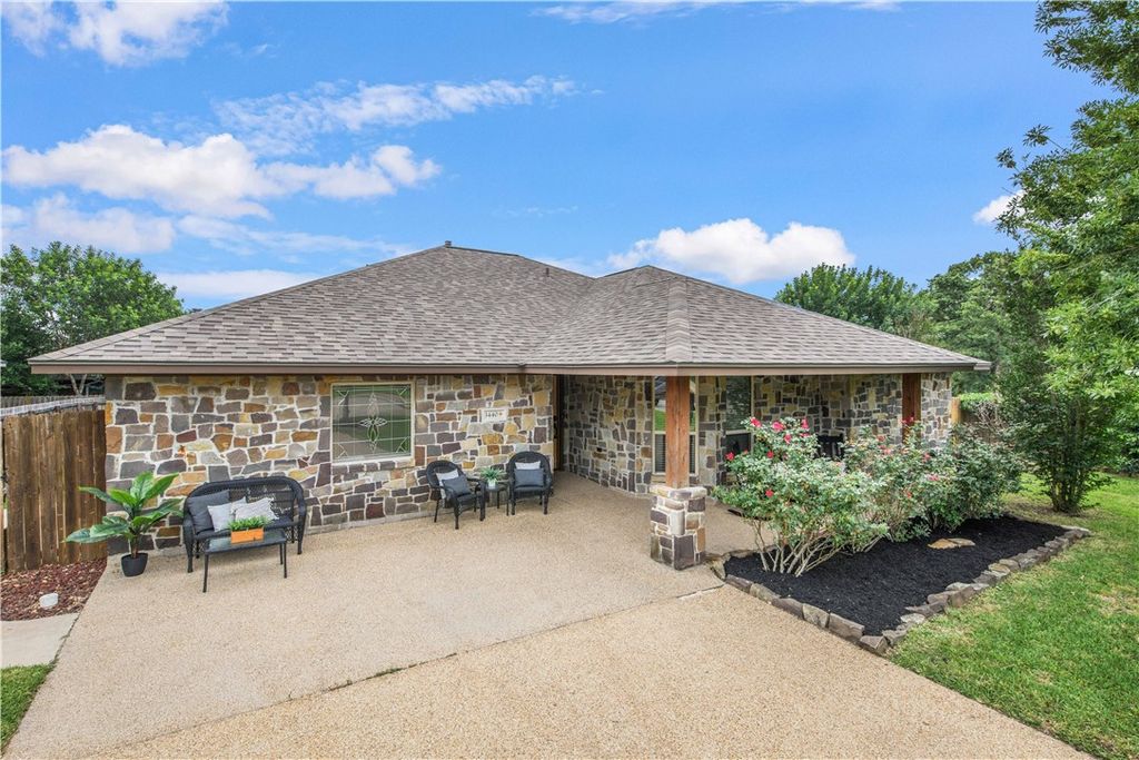 Photo of 1440 Fincastle Loop, College Station, TX 77845 (MLS # 26005466)