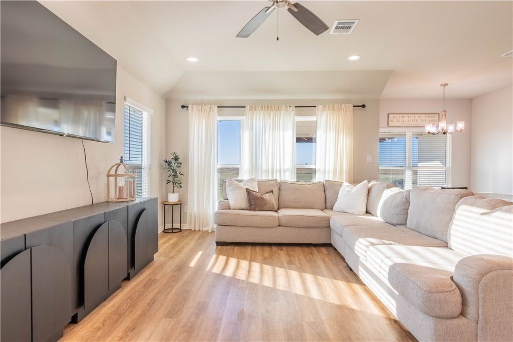 Photo of 9403 County Road 272, Somerville, TX 77879 (MLS # 25011354)