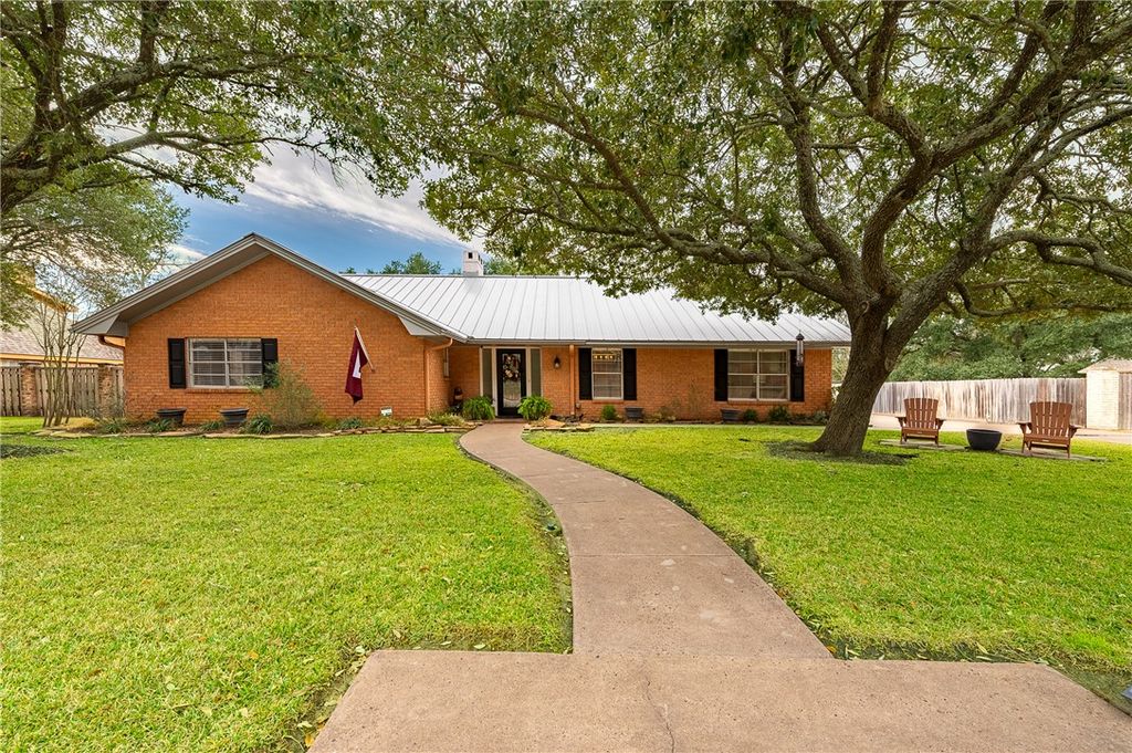 Photo of 3616 Sweetbriar Drive, Bryan, TX 77802 (MLS # 26001013)