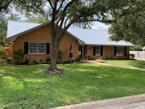 Photo of 3616 Sweetbriar Drive, Bryan, TX 77802 (MLS # 26001013)