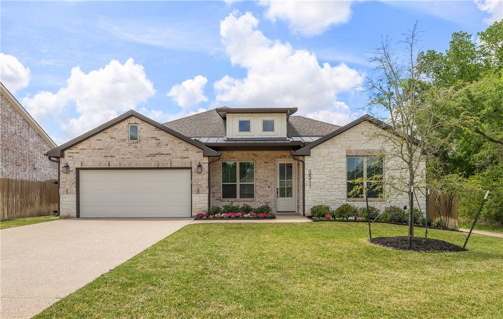Photo of 3511 Wildwood Court, Bryan, TX 77808 (MLS # 26004501)