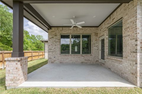 Tiny photo for 3511 Wildwood Court, Bryan, TX 77808 (MLS # 26004501)
