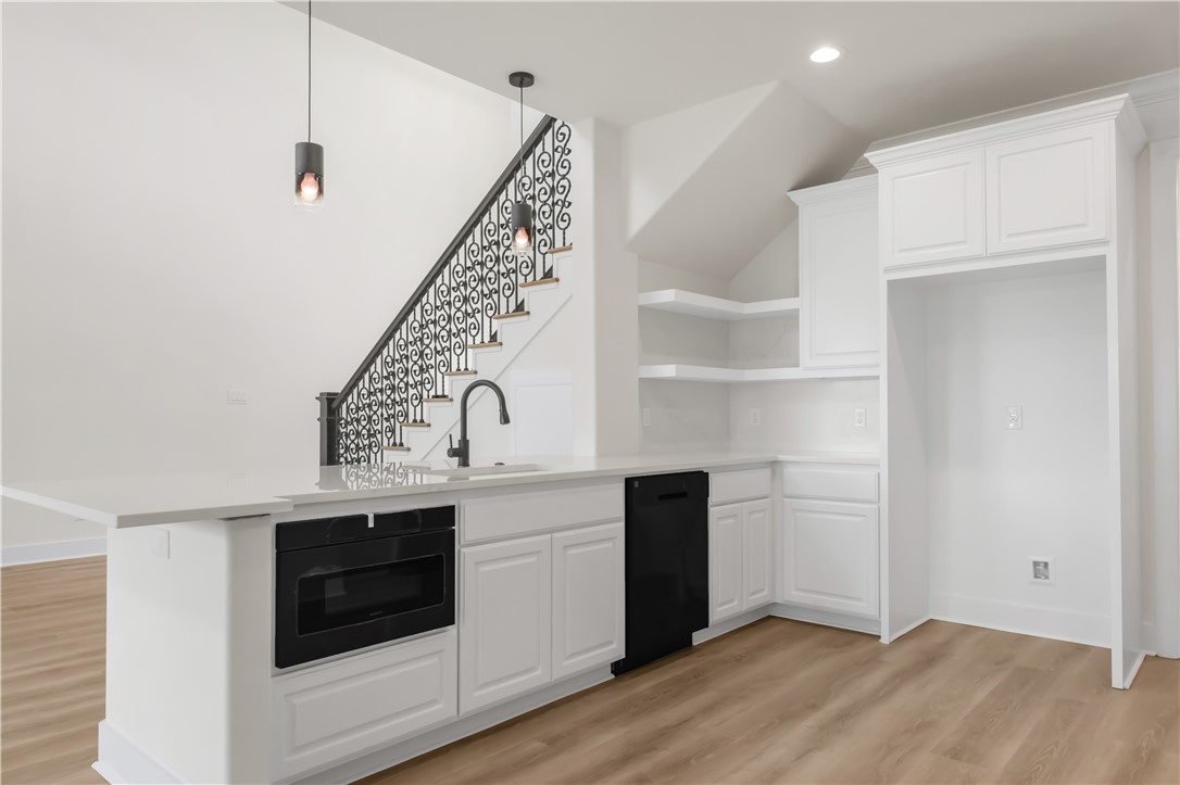 Bryan, Texas 77808, United States, 4 Bedrooms Bedrooms, ,4 BathroomsBathrooms,Residential,Active,142664