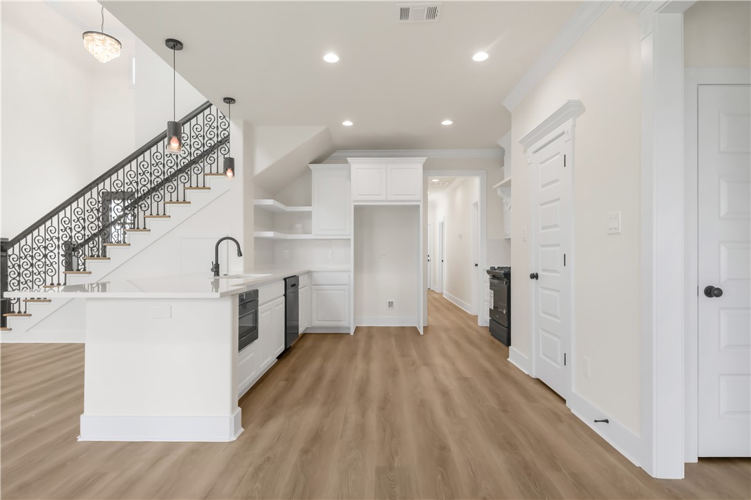 Bryan, Texas 77808, United States, 4 Bedrooms Bedrooms, ,4 BathroomsBathrooms,Residential,Active,142664