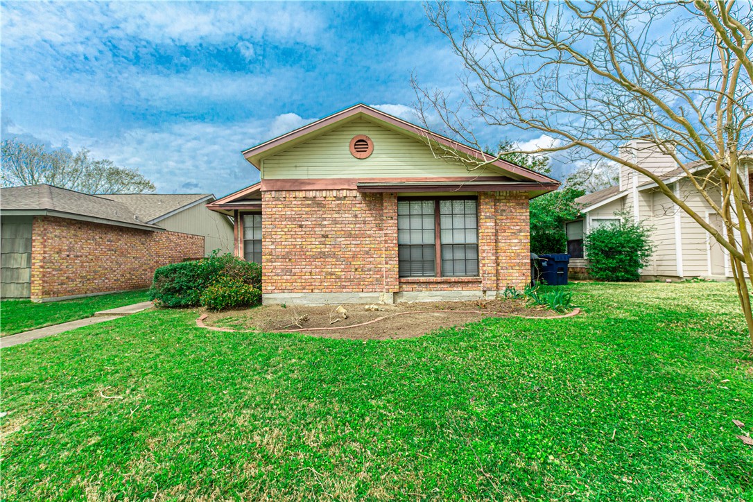 College Station, Texas 77840, United States, 3 Bedrooms Bedrooms, ,2 BathroomsBathrooms,Residential,Pending,21291