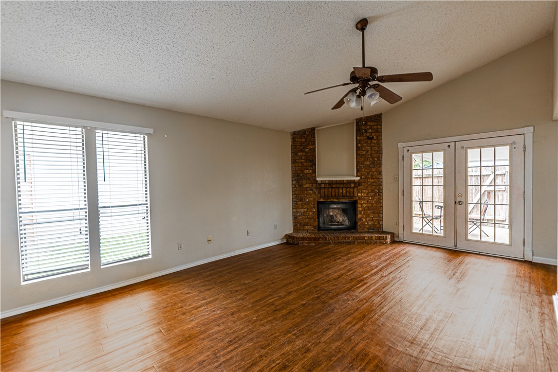 College Station, Texas 77840, United States, 3 Bedrooms Bedrooms, ,2 BathroomsBathrooms,Residential,Pending,21291