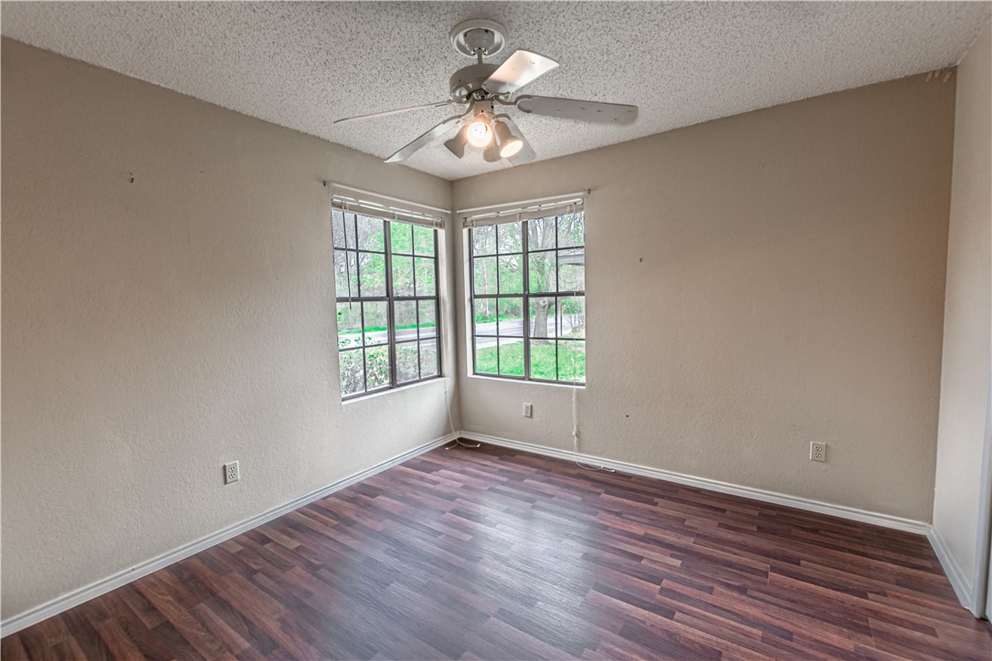 College Station, Texas 77840, United States, 3 Bedrooms Bedrooms, ,2 BathroomsBathrooms,Residential,Pending,21291