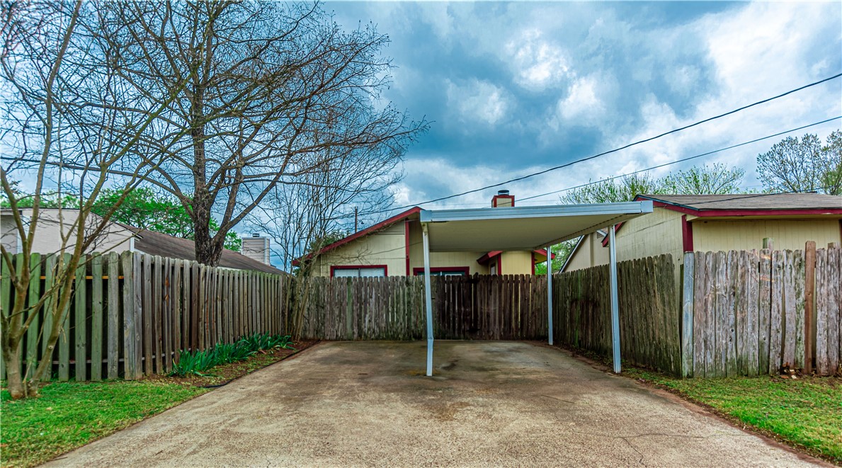 College Station, Texas 77840, United States, 3 Bedrooms Bedrooms, ,2 BathroomsBathrooms,Residential,Pending,21291