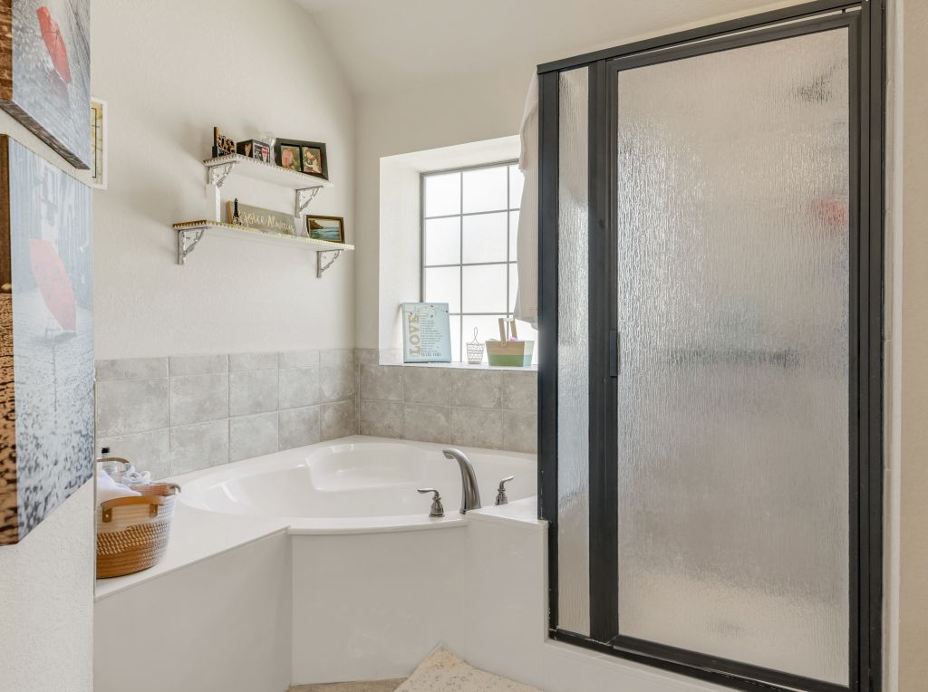 College Station, Texas 77845, United States, 3 Bedrooms Bedrooms, ,3 BathroomsBathrooms,Residential,Active,96935