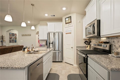 Tiny photo for 2022 Chief Street, Bryan, TX 77807 (MLS # 26012569)