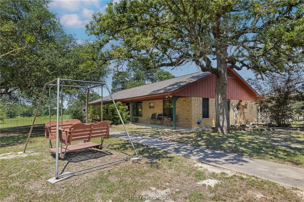 Photo of 3248 County Road 324, Caldwell, TX 77836 (MLS # 26006107)