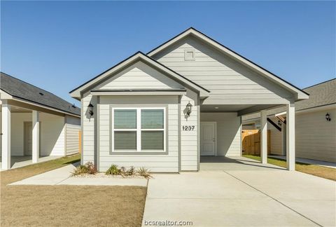 Tiny photo for 1249 Storm Row Ln, Bryan, TX 77808 (MLS # 26004010)