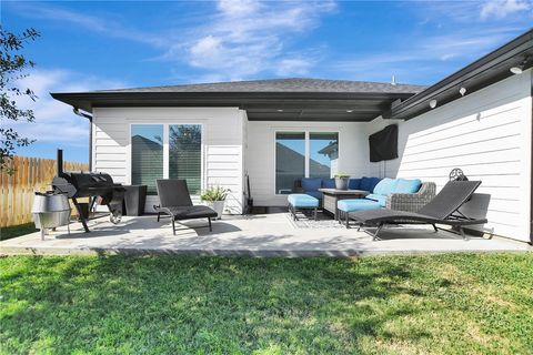 Tiny photo for 1908 Meridian Court, Bryan, TX 77807 (MLS # 26000687)