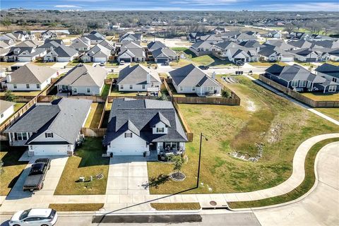 Tiny photo for 1908 Meridian Court, Bryan, TX 77807 (MLS # 26000687)