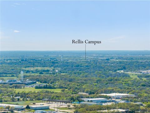 Tiny photo for 943 Harper Lane, Bryan, TX 77803 (MLS # 26003154)