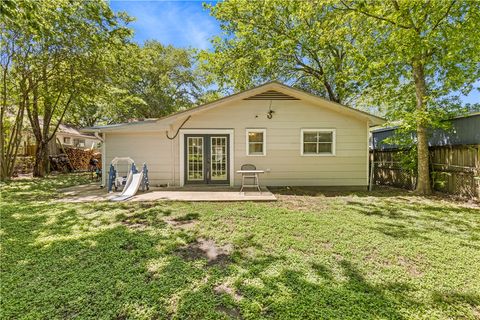 Tiny photo for 508 Victoria Avenue, Navasota, TX 77868 (MLS # 26004490)