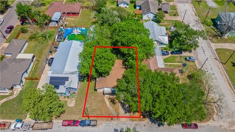 Tiny photo for 508 Victoria Avenue, Navasota, TX 77868 (MLS # 26004490)