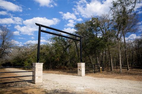 12524 Red Hill Road Hearne TX 77859