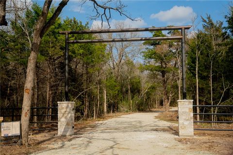 12524 Red Hill Road Hearne TX 77859