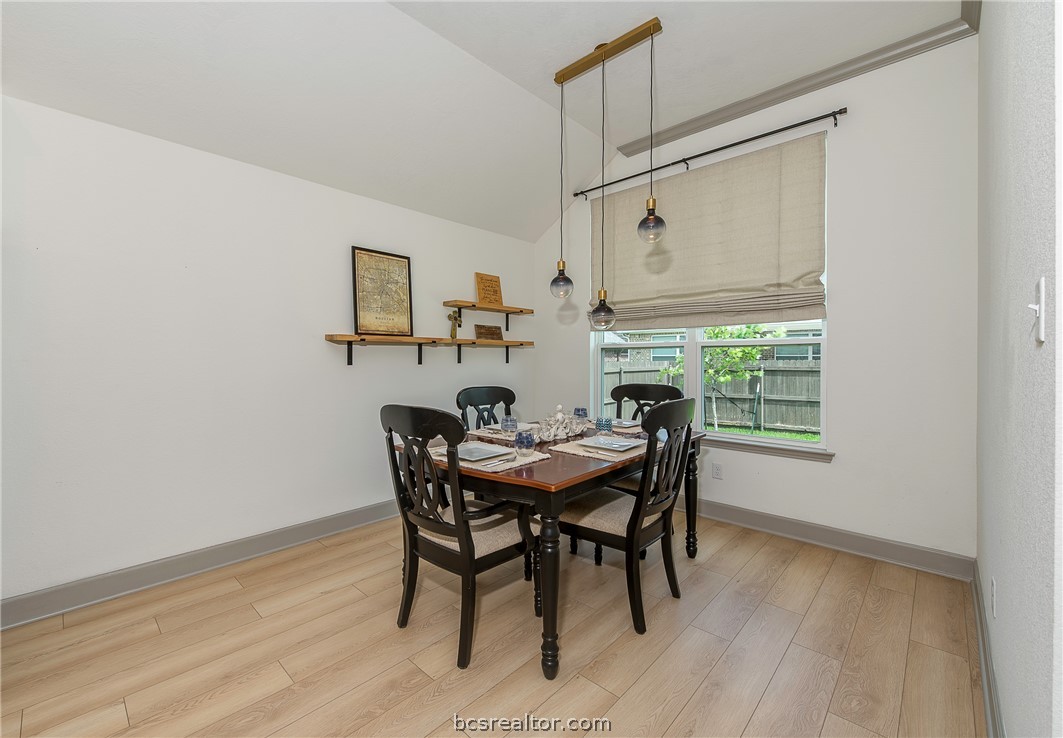 Picture for the property 26006675, 4 beds, 3 baths