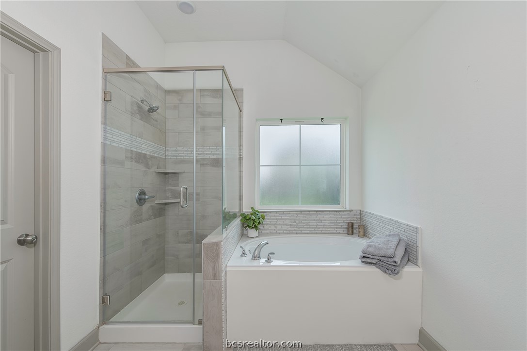 Picture for the property 26006675, 4 beds, 3 baths