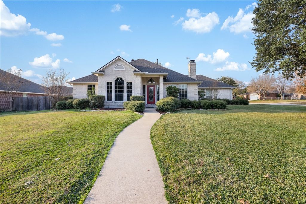 Photo of 813 Woodson Drive, Caldwell, TX 77836 (MLS # 26000325)